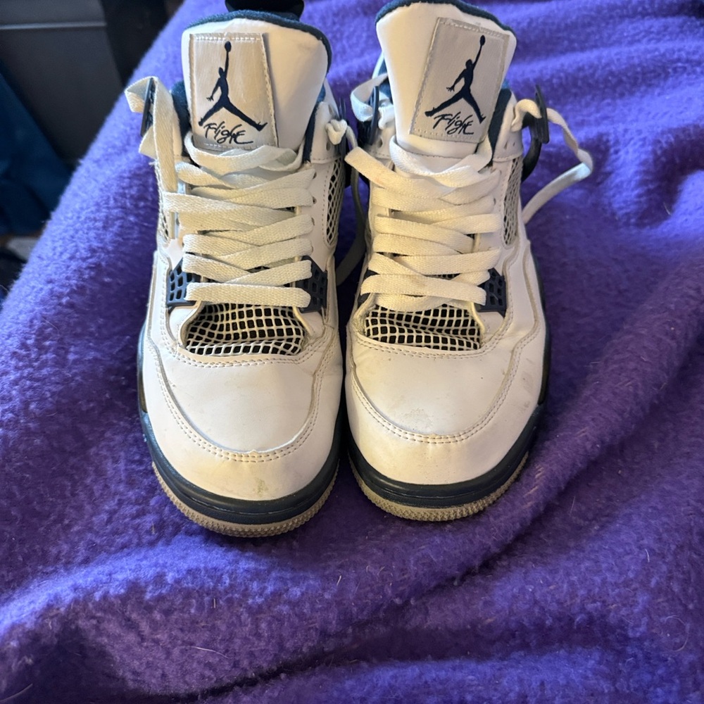 Nike White and Black Sneakers